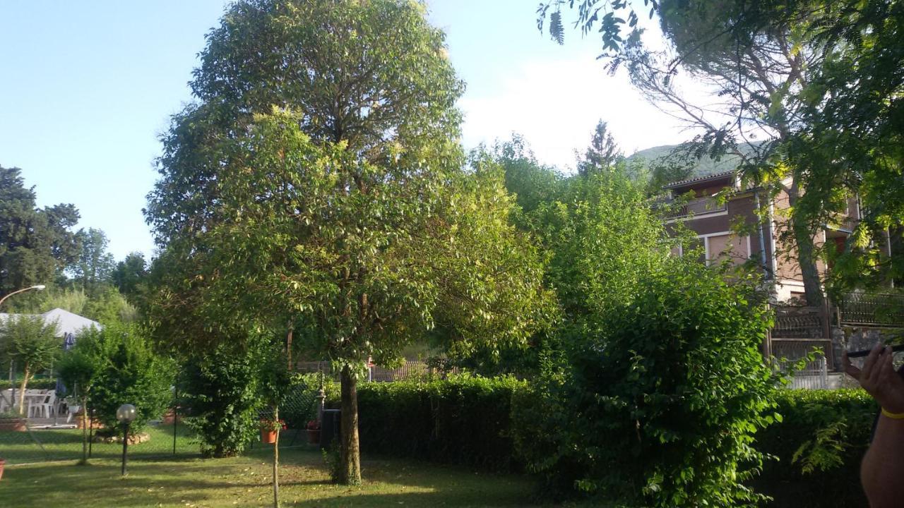 Hotel Le Vigne Contigliano Esterno foto
