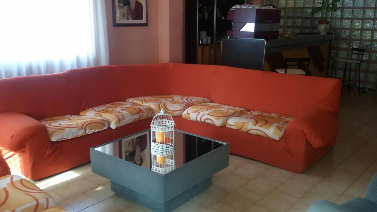 Hotel Le Vigne Contigliano Esterno foto