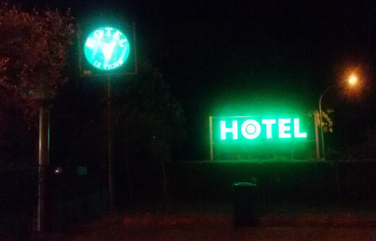 Hotel Le Vigne Contigliano Esterno foto