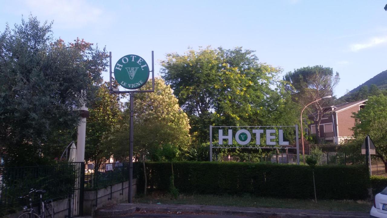 Hotel Le Vigne Contigliano Esterno foto