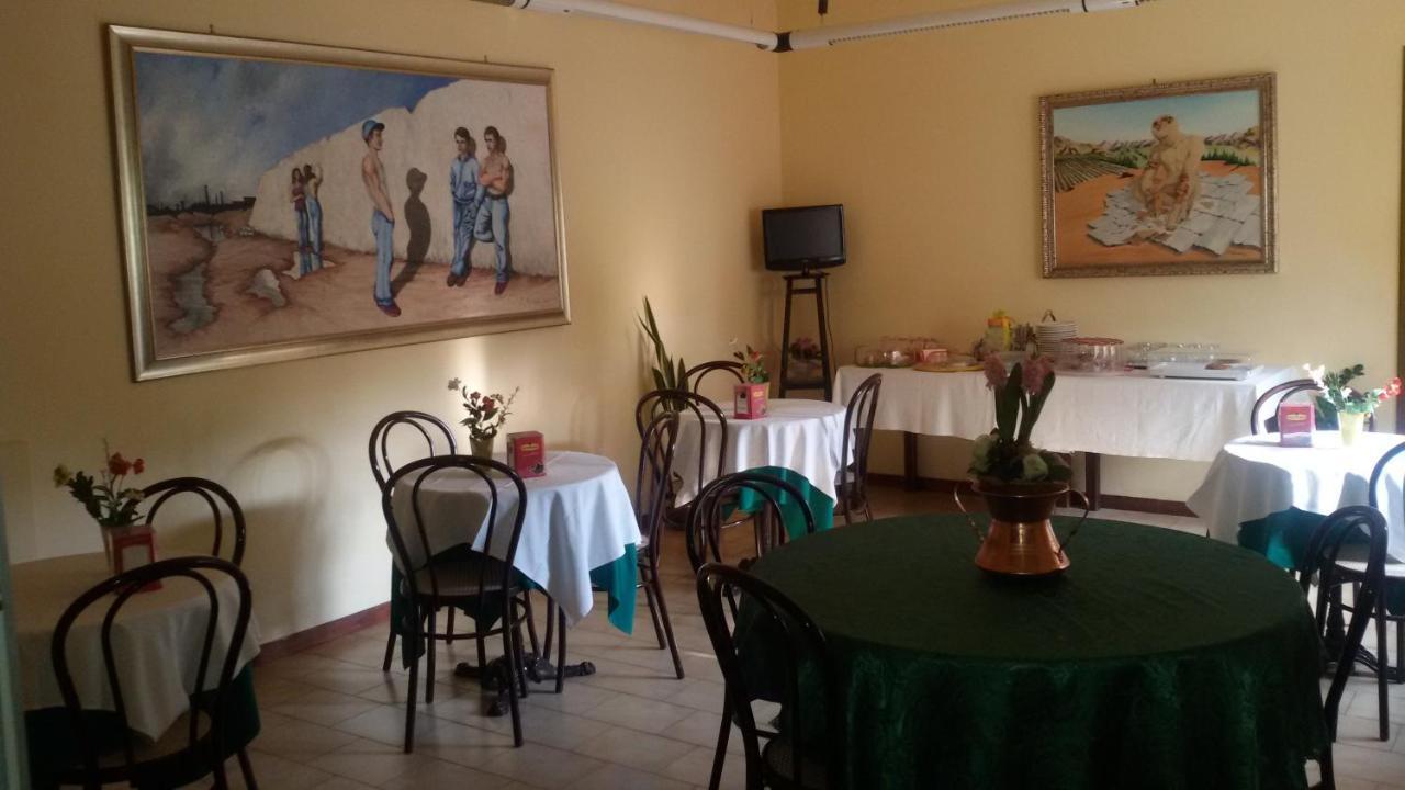 Hotel Le Vigne Contigliano Esterno foto